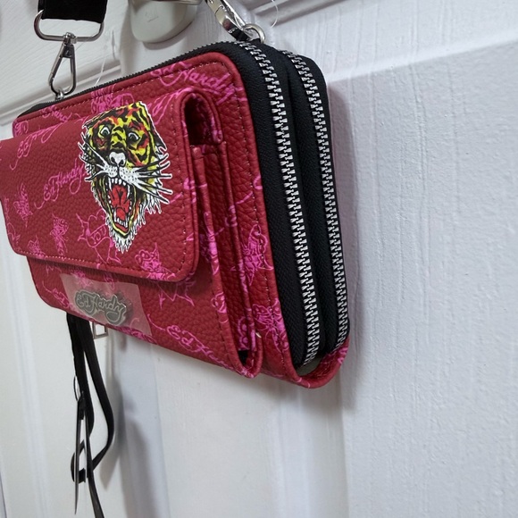 NWT Ed Hardy Red Tiger Cellphone  Zip Around Compact Crossbody Wallet - Picture 4 of 9